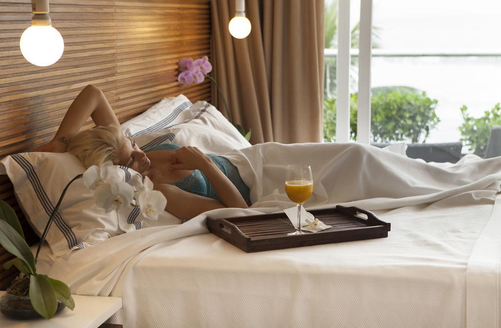 Hotel Spa Nau Royal カンブリ エクステリア 写真