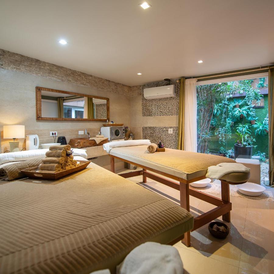 Hotel Spa Nau Royal カンブリ エクステリア 写真